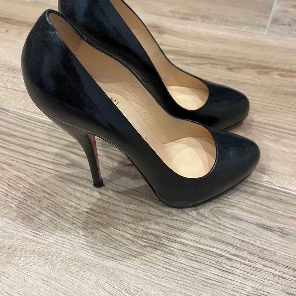 Louboutin 5 inch black heels